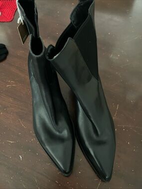 Dolce Vita shadie black leather booties pointed toe weatherproof